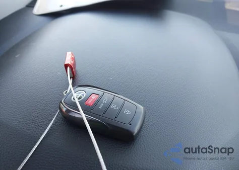 2024 Toyota Corolla Cross Xle from USA, damaged, VIN 7MUDAAAG6RV104752